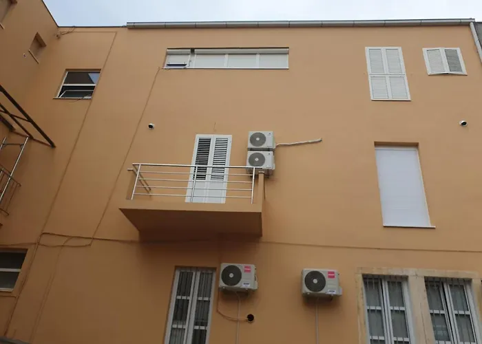 게스트하우스 어카머데이션 이바 4*